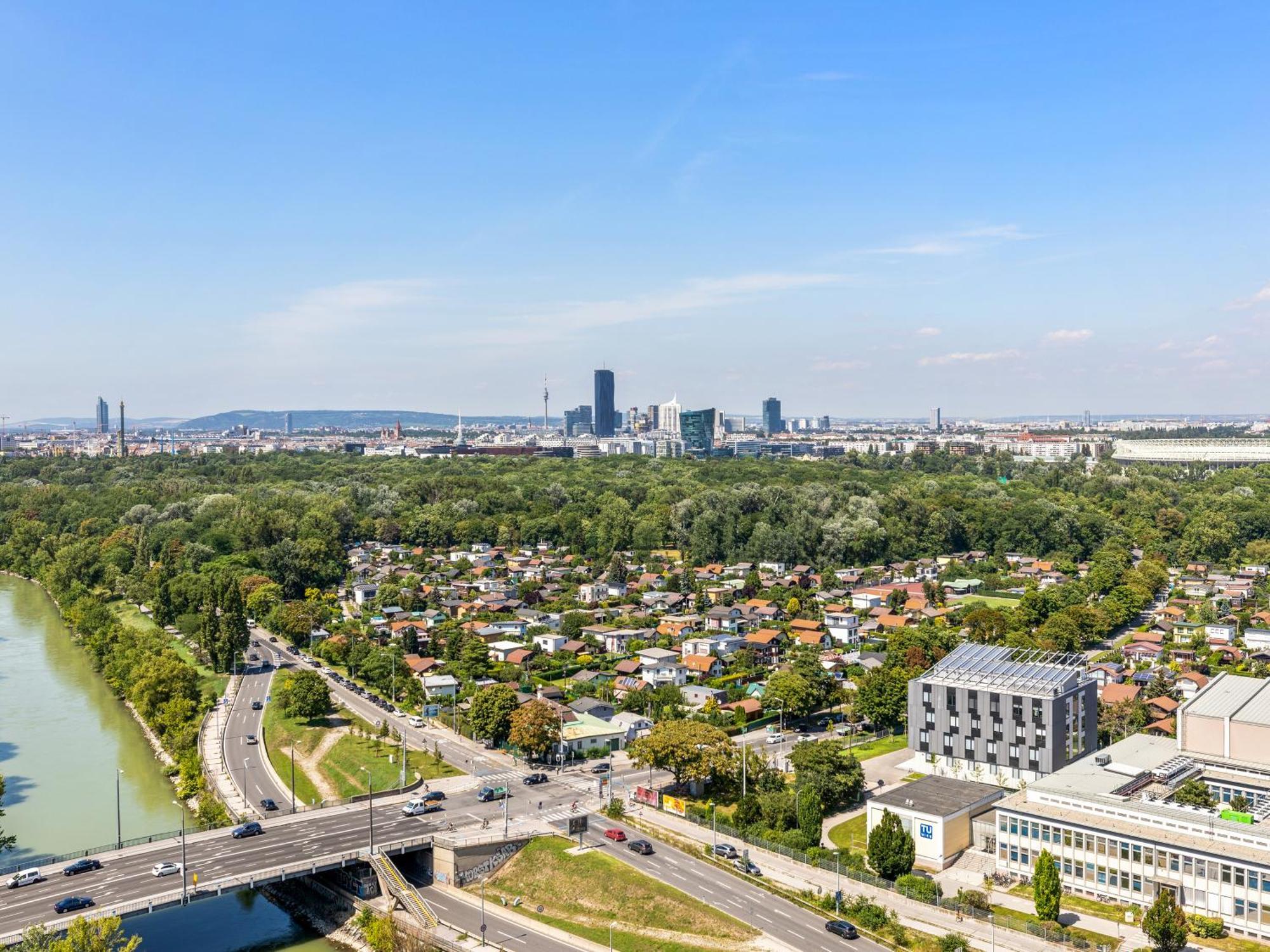 Sky9 Apartments District 3 Виена Екстериор снимка