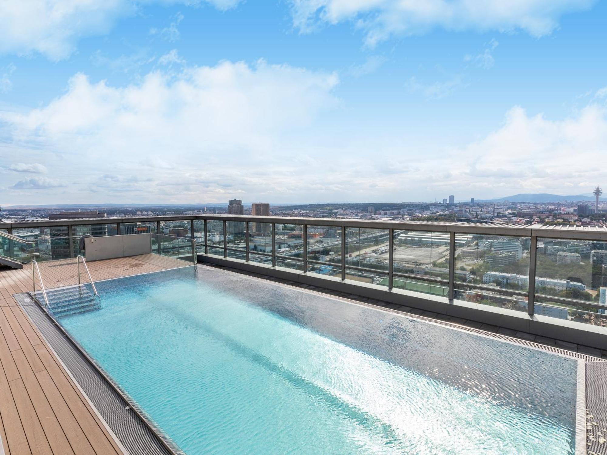Sky9 Apartments District 3 Виена Екстериор снимка