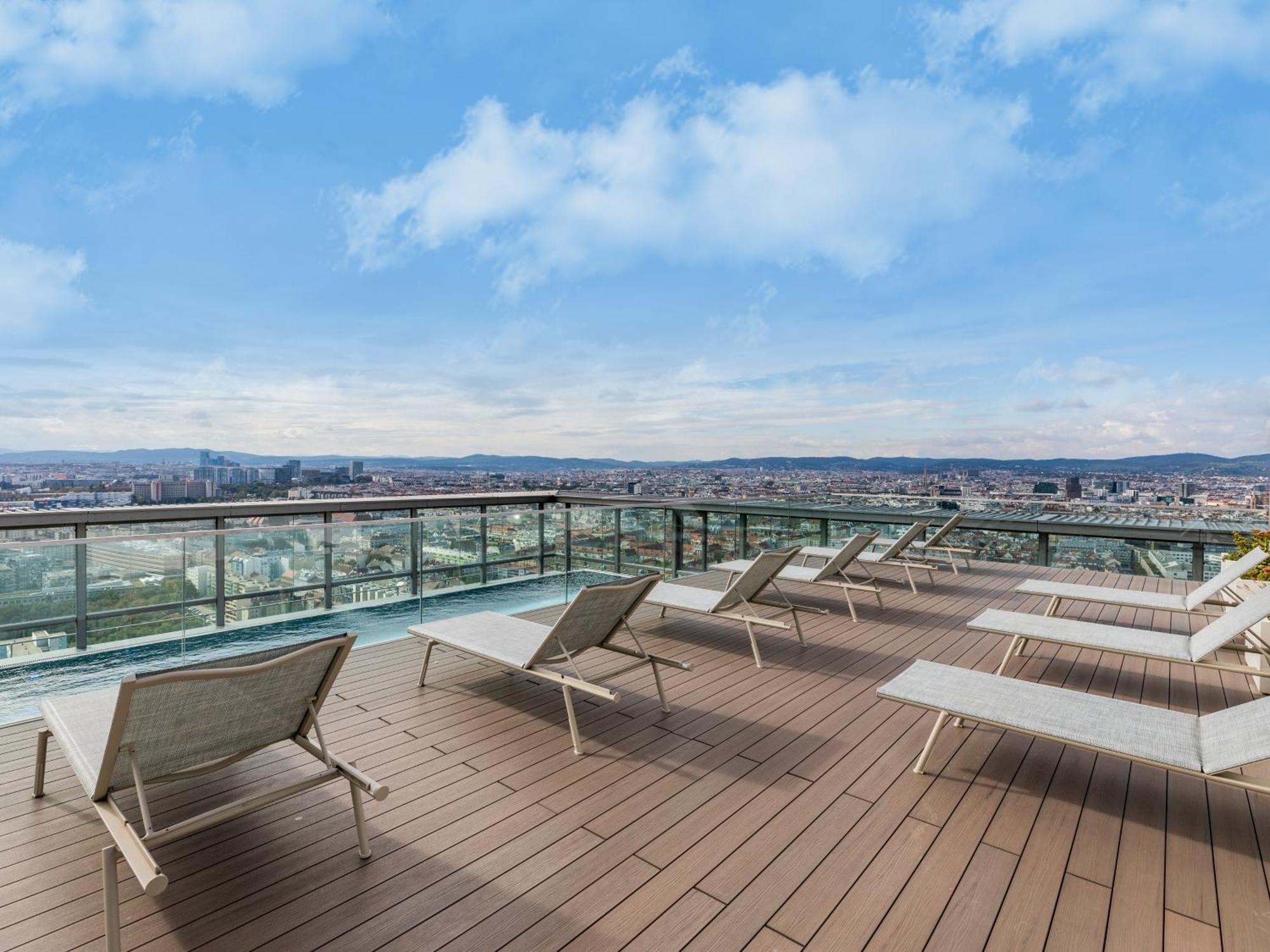 Sky9 Apartments District 3 Виена Екстериор снимка