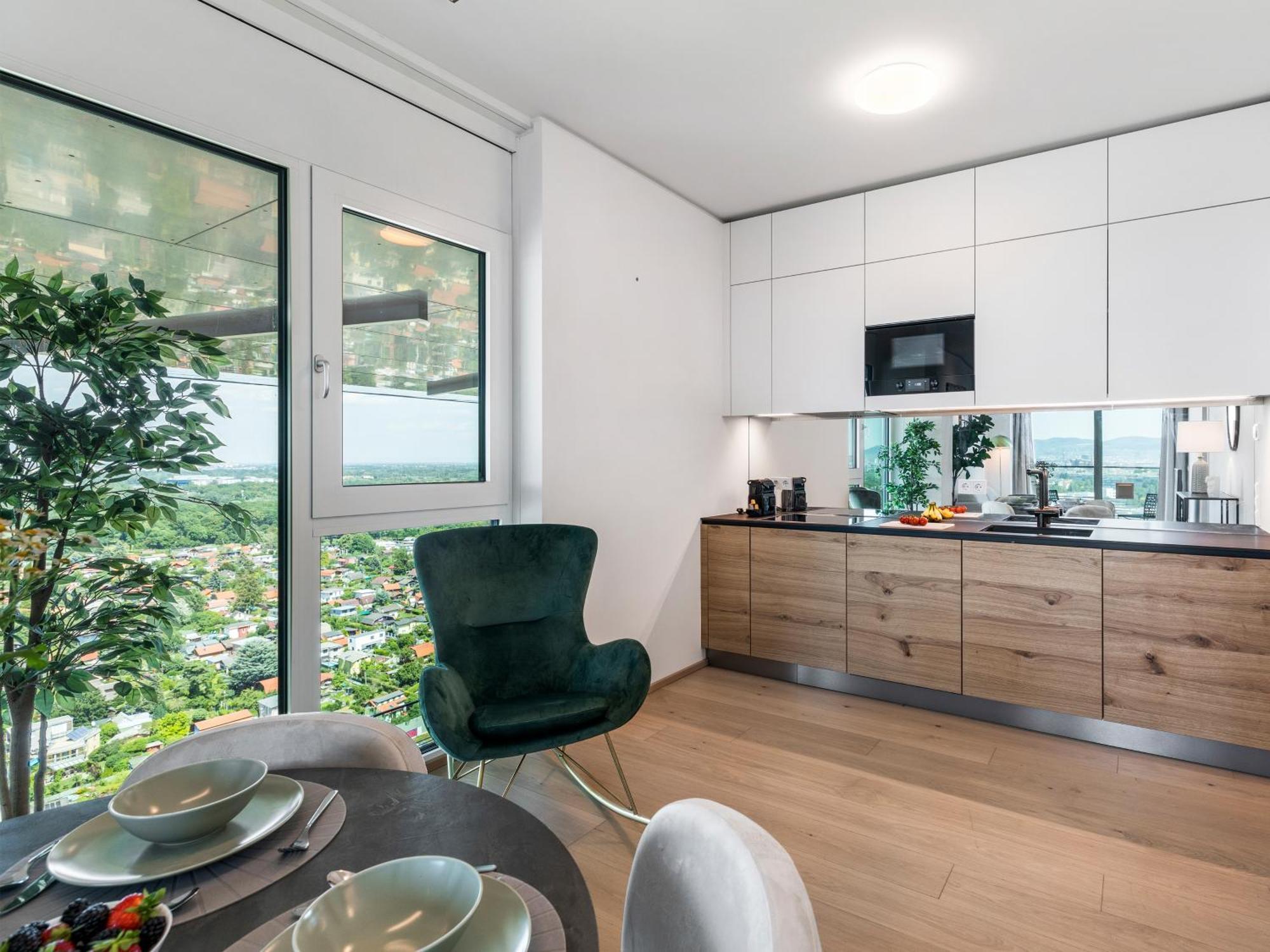 Sky9 Apartments District 3 Виена Екстериор снимка